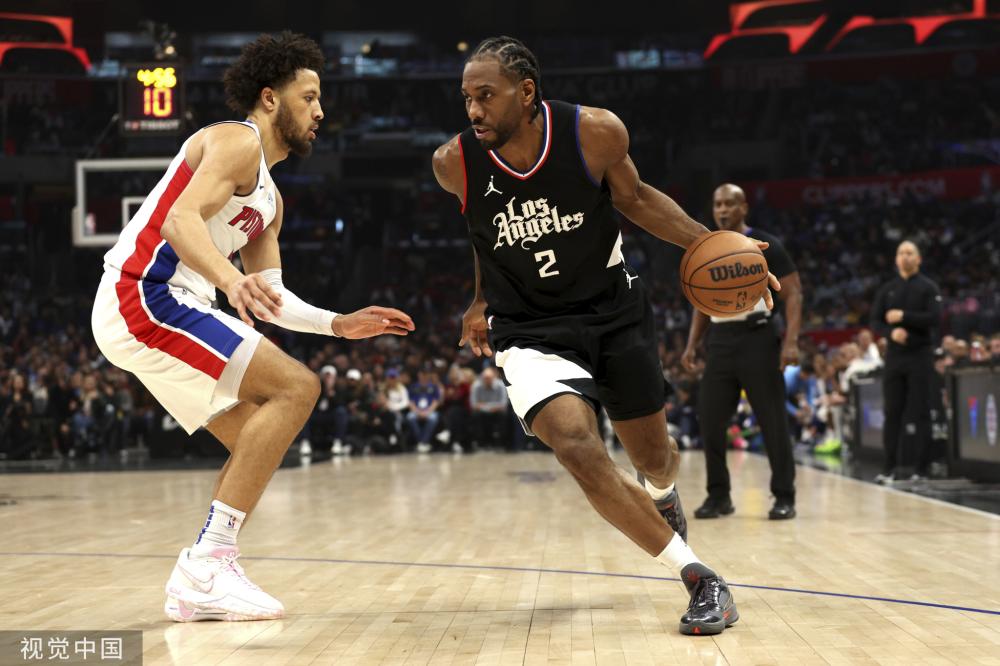 斯之间的首 斯之间的首