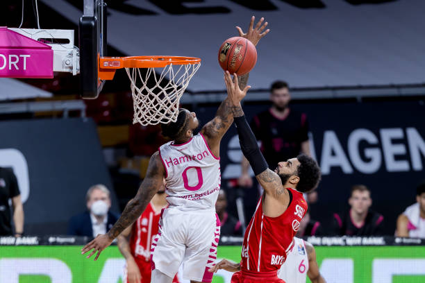 他必须在短 他必须在短